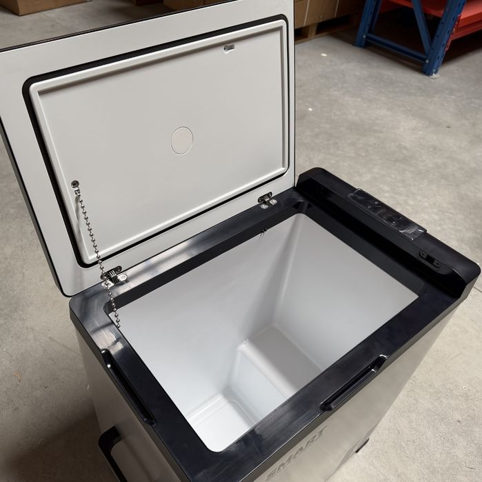 Frigider auto cu compresor smart cooler 75L , 12/24V , cu display LCD si bluetooth