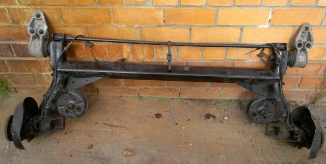 Балка задняя гольф, пассат, венто, ауди