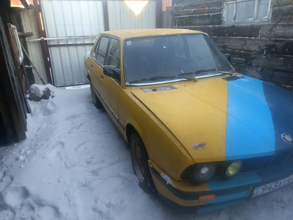 Автомобиль бмв е 28 под проект двиготиль м50б20