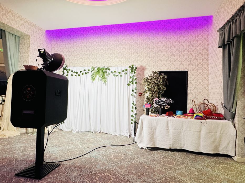 Cabinǎ foto si platforma 360•