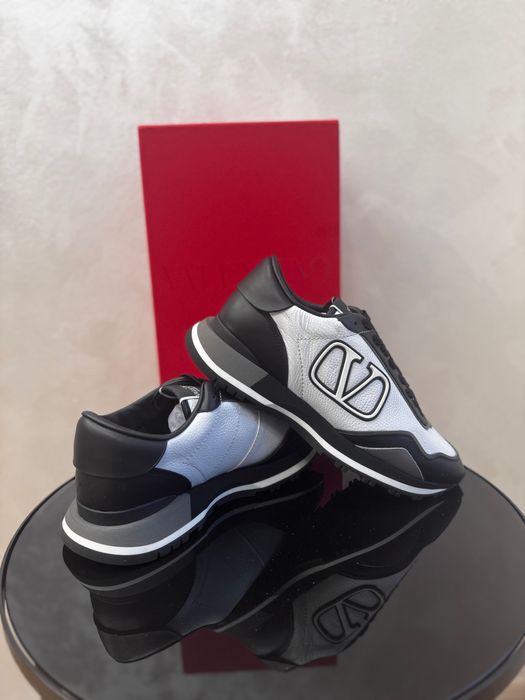 Обувки Валентино