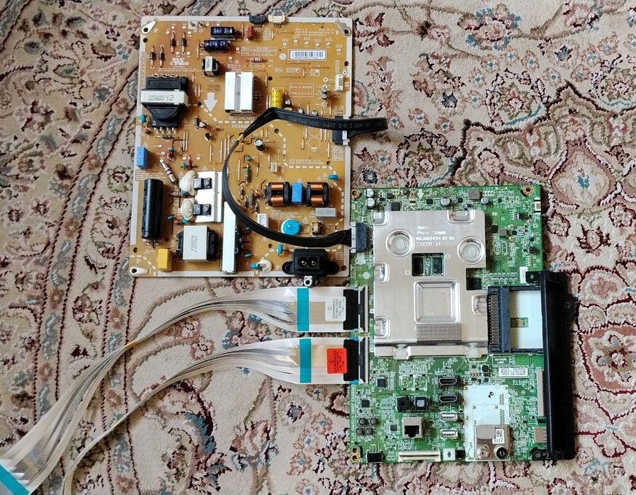LG 55SM8600PLA platalar to'plami (Anakart va quvvat manbai)