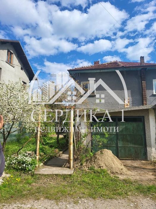 Къща в Перник, област-с.Драгичево