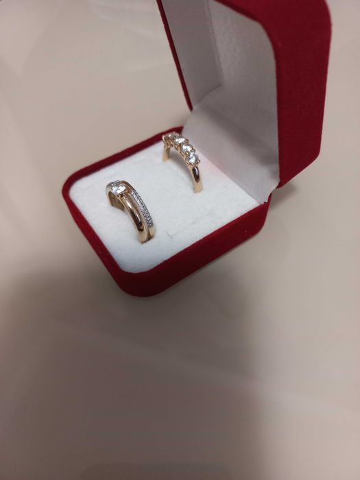 Золотой крест и кольцо