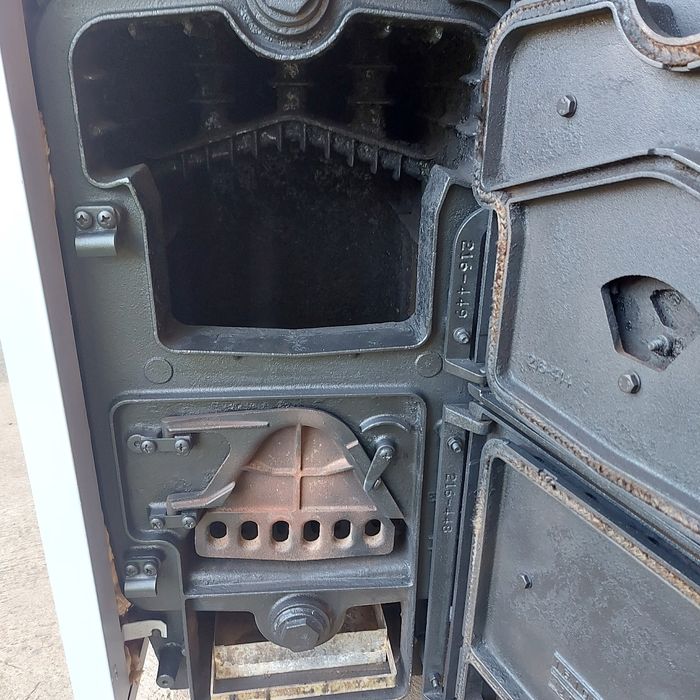 Vind centrala ( cazan) VIADRUS din fonta 30 kw 6 elementi