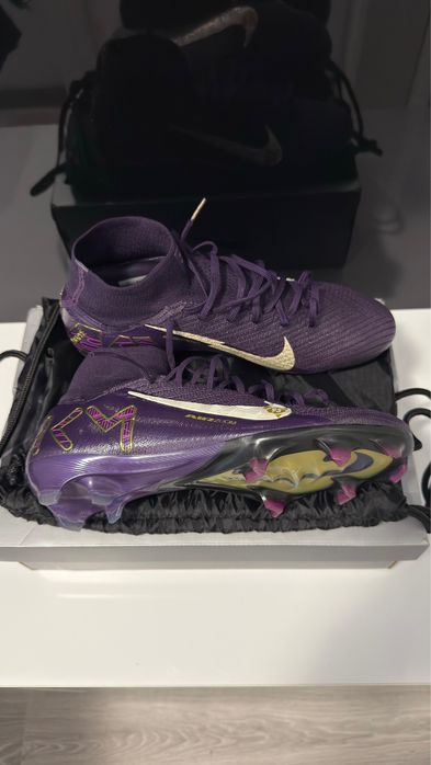 Nike mercurial superfly 43