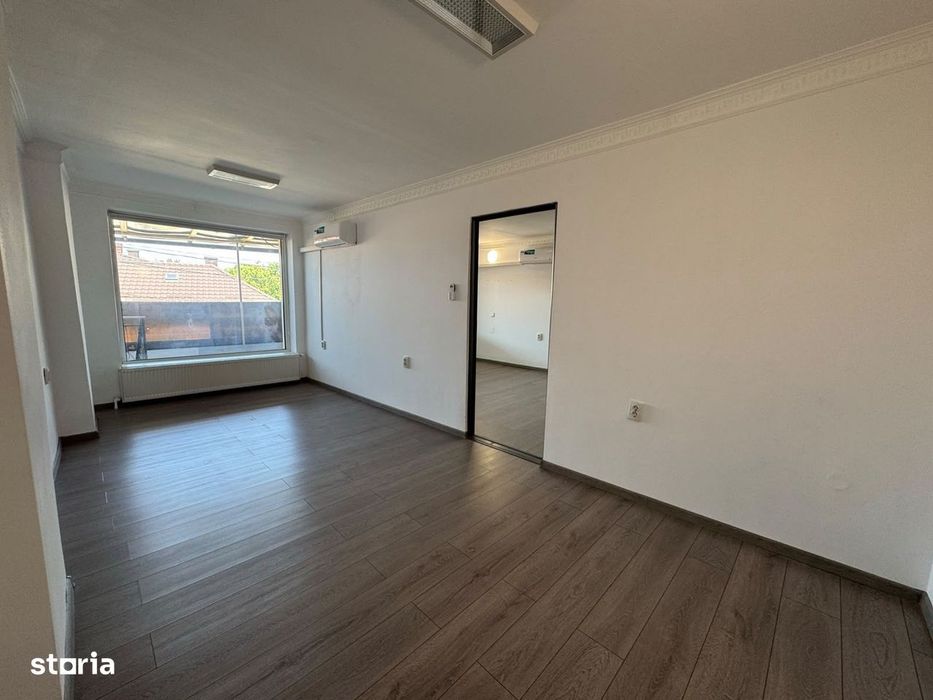 Spatiu pentru birouri 200 mp utili 4 locuri de parcare, Gheorgheni
