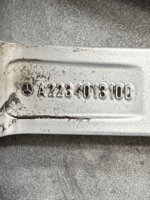 Оригинални Mercedes W223/V223 19’’, 8.5J, OEM A2234013100, комплект 4 бр. с гуми Goodyear, DOT 2821.