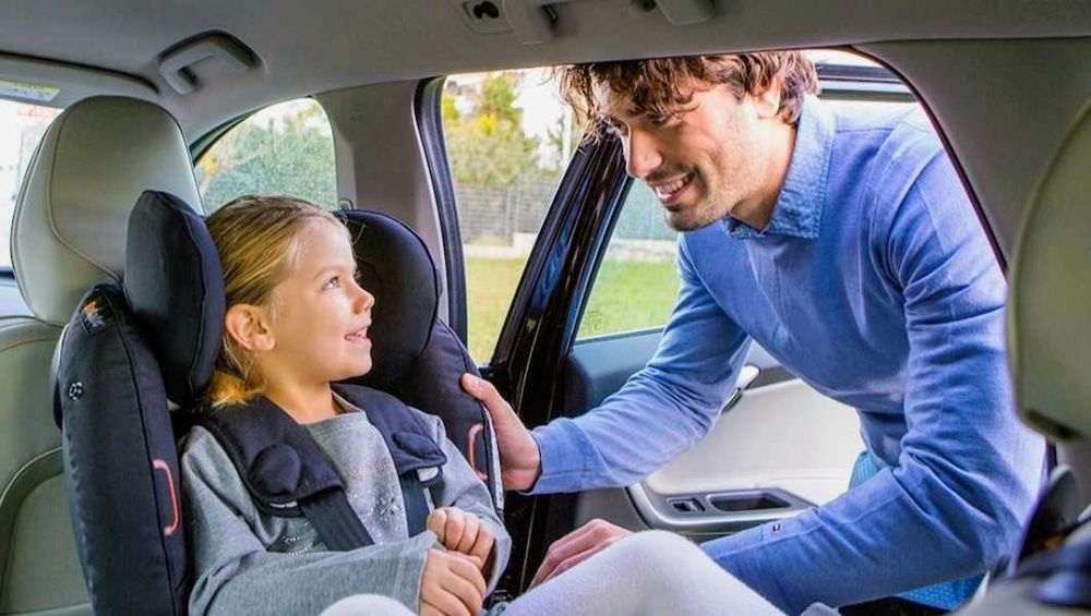 Scaun auto copii BeSafe iZi Plus, 3 luni–5 ani, 0–25 kg, roșu