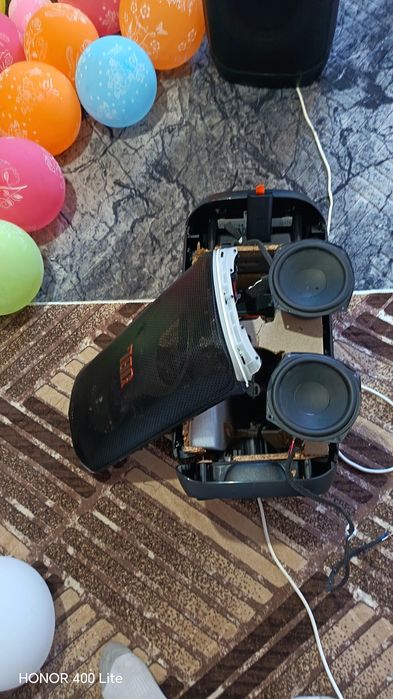 Vând boxă jbl club 120 de piese are absolut tot