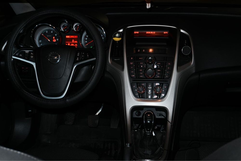 Opel astra J 2014