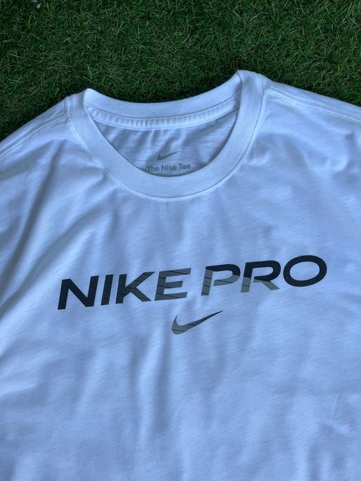 Мъжка блузка : THE NIKE TEE PRO L