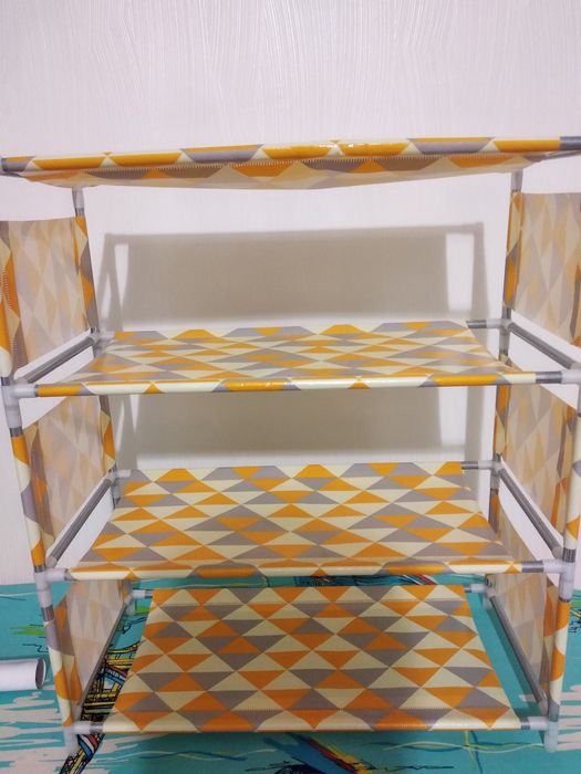 Продаю полочку для мелочей