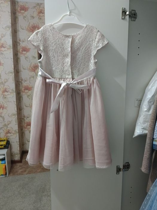 Продам нарядное платье