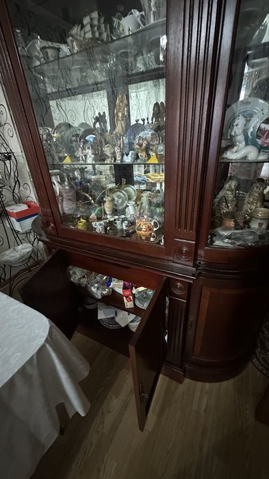 Продается шкаф для посуды и любых вещей