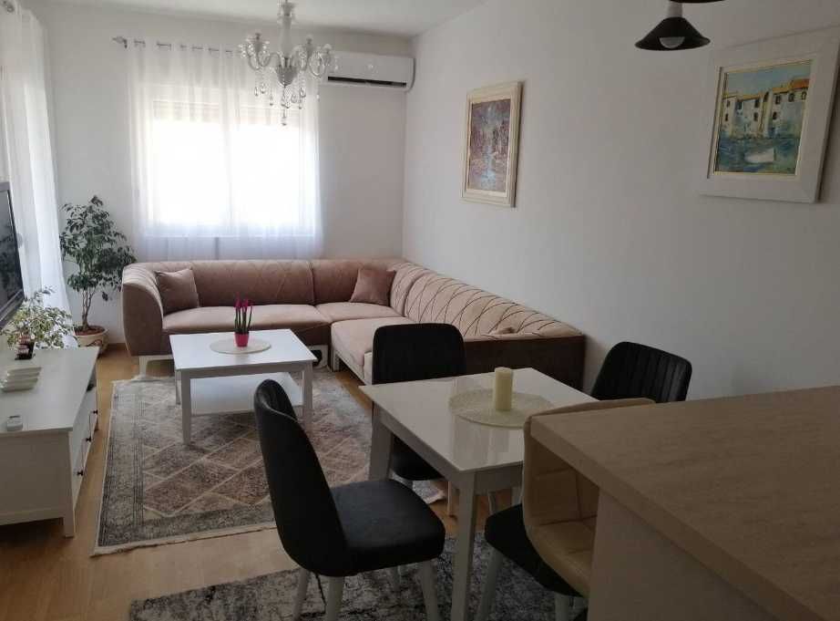 Дава се под наем Двустаен апартамент в Пловдив, Централна гара - 57 кв.м за 290.7 € - Снимка #1