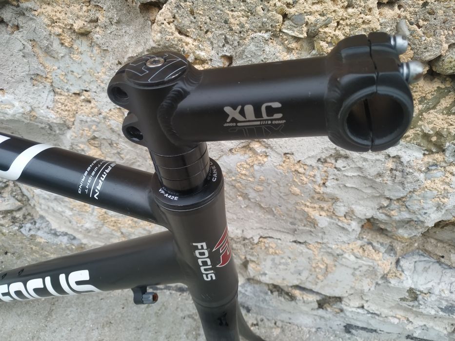 Шосейна рамка с карбонова вилка