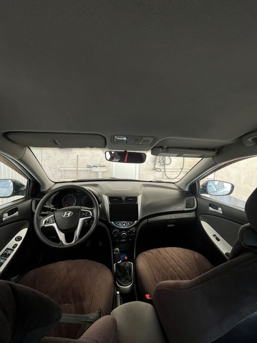 Hyundai solaris 2012
