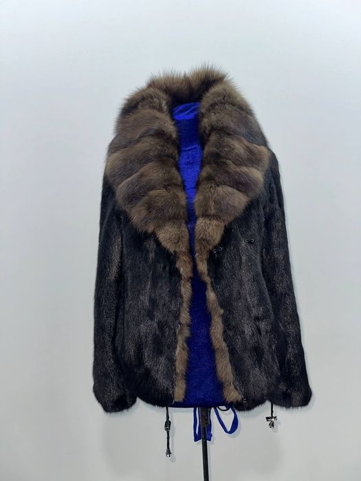 Норковая шуба воротник Соболь.Натуральный мех.