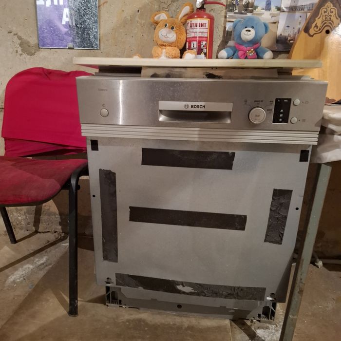 Встроенная посуд.машина