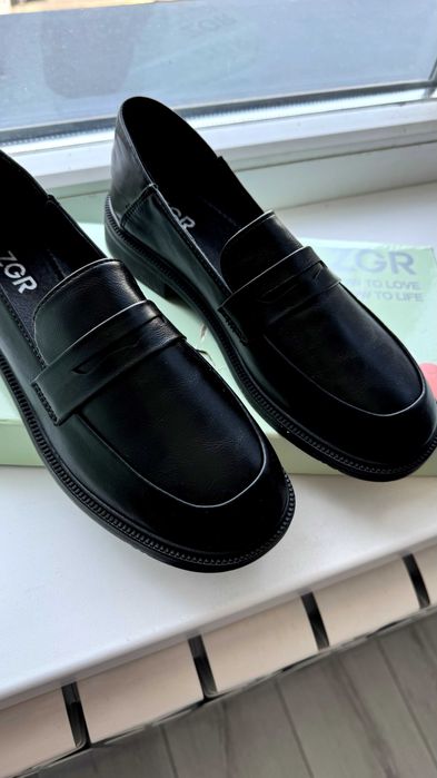 Черные лоферы, размер 38