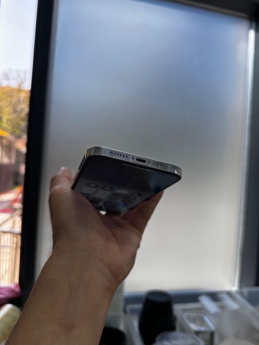 Продам iPhone 12 Pro Max