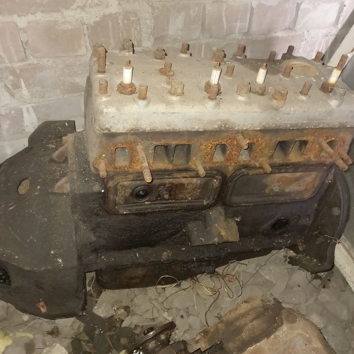 Блок и раздатка на двигателя газ 69