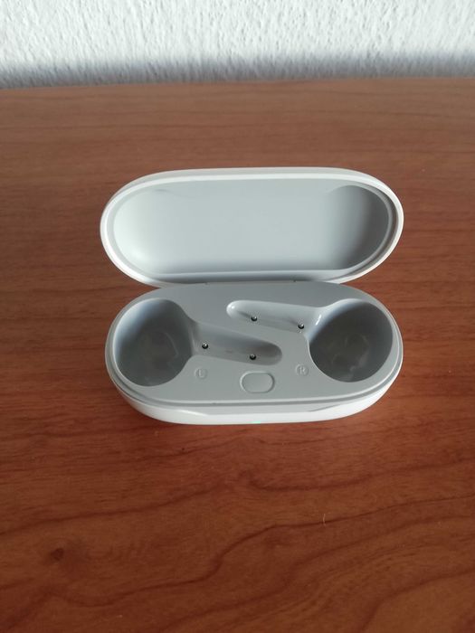 Huawei Freebuds SE зарядна кутия