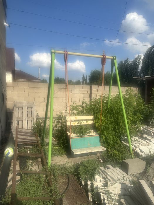 Продам качелю