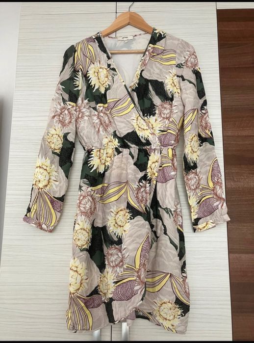 Vand rochie Koton in stare excelenta