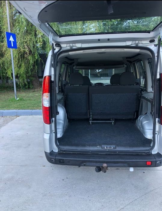 Vând fiat doblo multijet