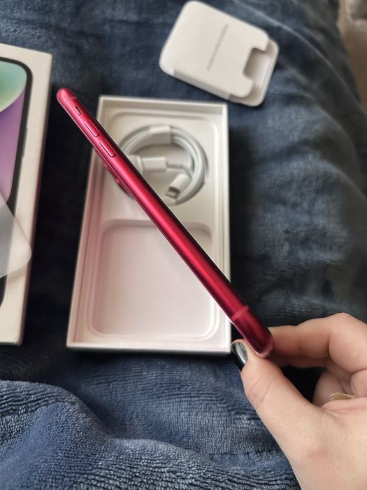 Vand iphone 11,red,impecabil