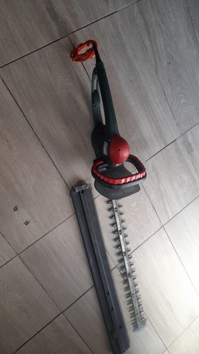 Foarfeca de tuns gard viu Metabo HS 8475 S
18 v 
Doi acumulatori