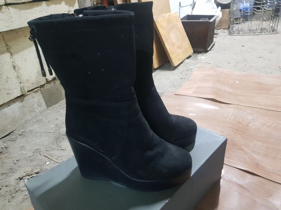 Продам сапоги женские новые