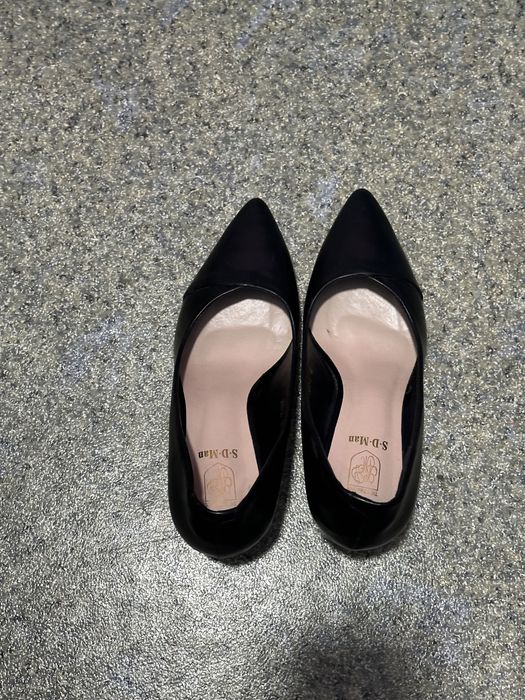 Черные туфли 40р