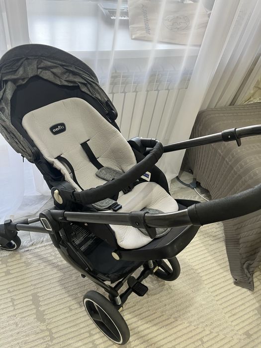 Продам коляску Evenflo