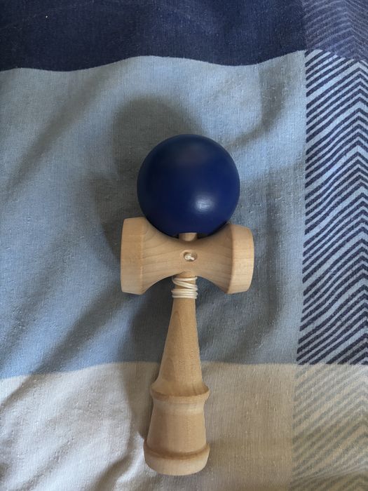 Kendama noua de vanzare