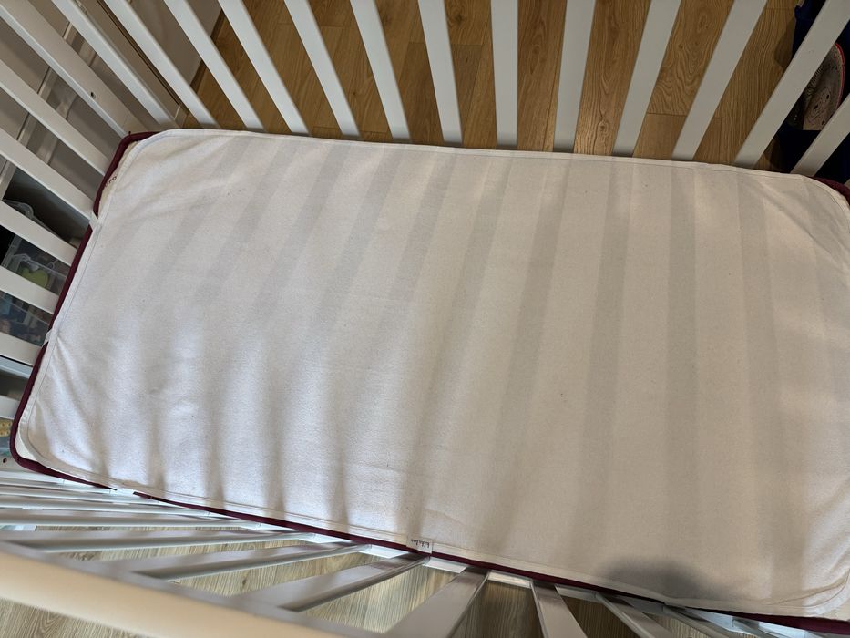 Детско легло с колелца, матрак Piere Cardin, протектор