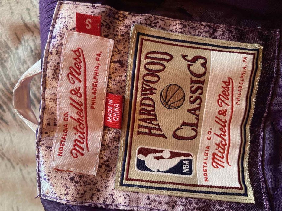 Яке Lakers Mitchell&Ness