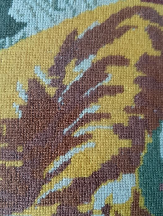 Гоблен Момиче с книга