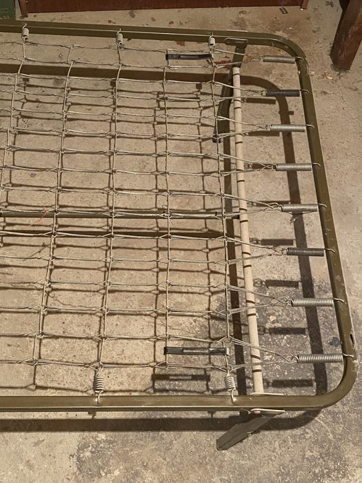 Металлическая кровать (складная)