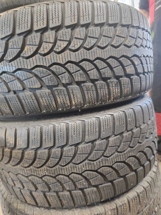 2бр. зимни гуми 235/35/19 Bridgestone