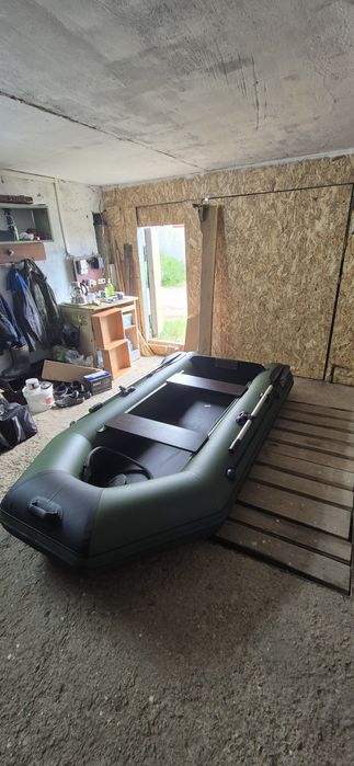 Продается лодка Аква 2800 с мотором