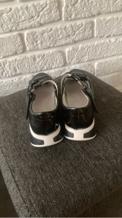 Обувь детская на девочку