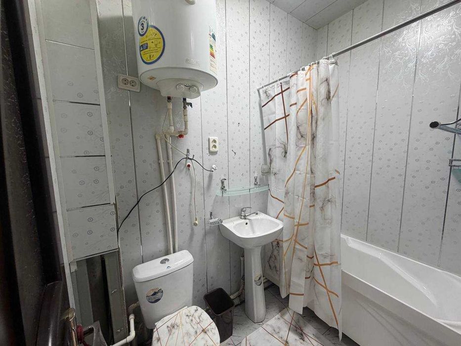 Продаётся 1х комн квартира на 3 этаже Ор-р Шарк Базарчик