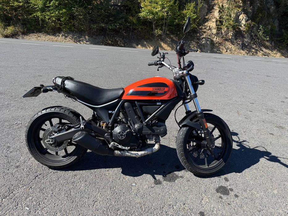 Ducati Scrambler sixty2