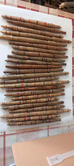 Битови закачалки и вретена