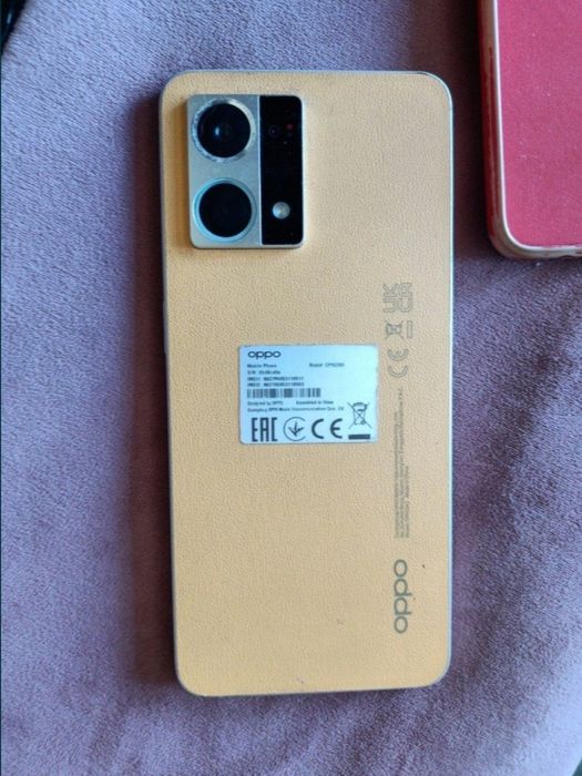 Смартфон OPPO Reno 7