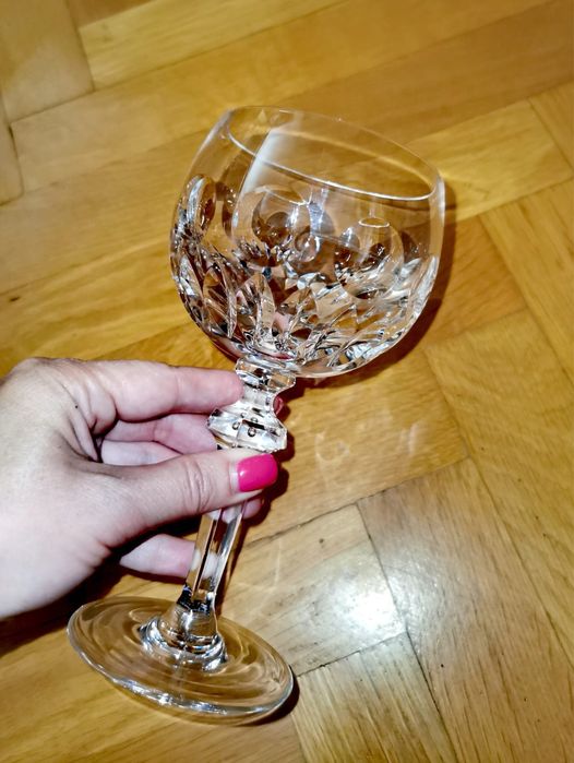 Кристални чаши супер луксозни за вино сервиз от 6 бр ръчно рязани