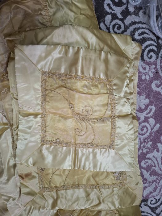 Покрывала для двухспальный кровати.